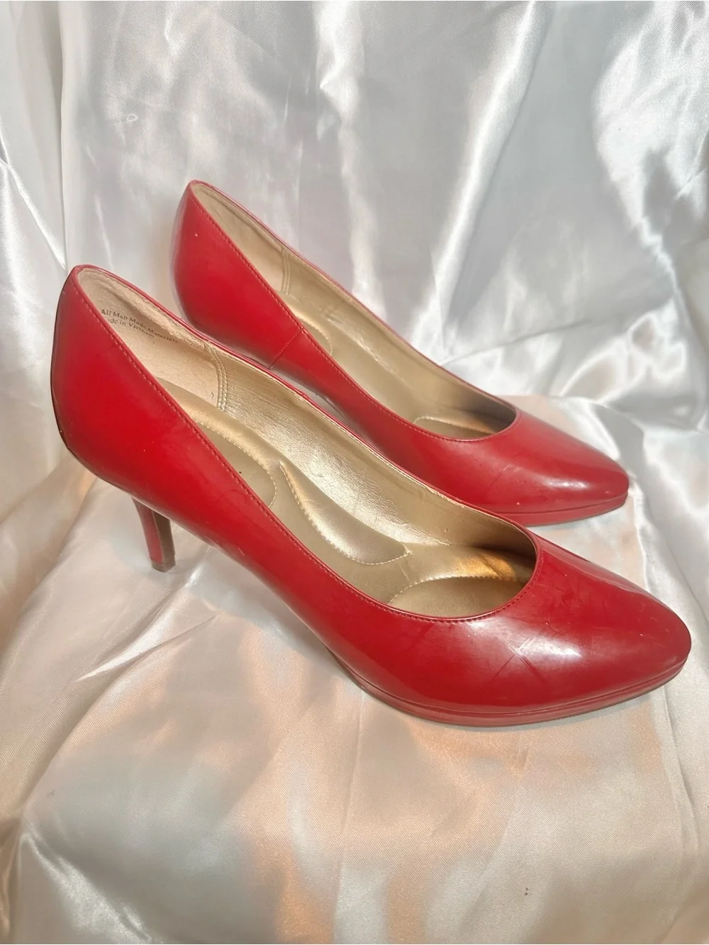 Red Patent Mid-Heel Pumps - Women's Dress Shoes